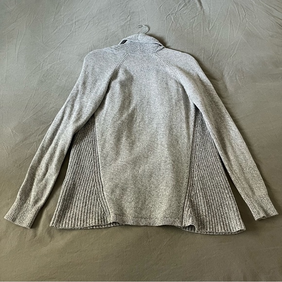 LL Bean Gray Cotton Cardigan - Picture 2 of 5